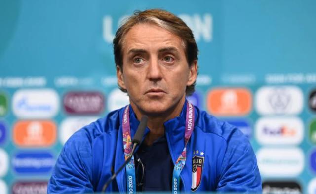 九游体育视频回放-曼奇尼:意式传控不一样 骂因莫比莱是因为他重要